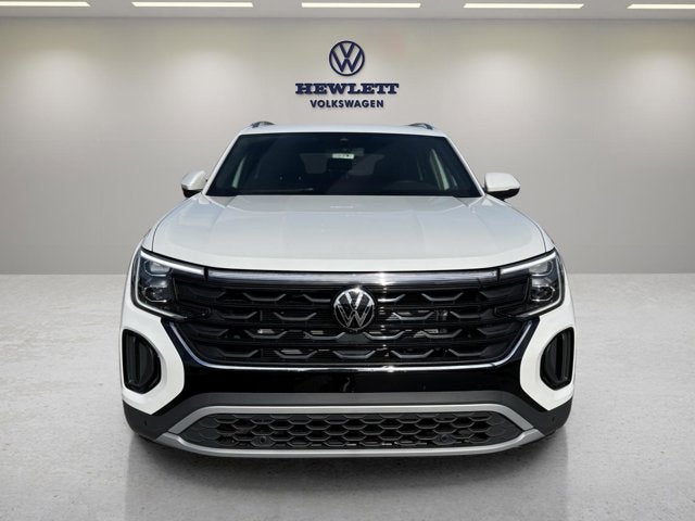 2026 Volkswagen Atlas Cross Sport 2.0T SE w/Technology and Panoramic Sunroof Package