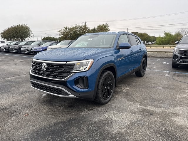 2026 Volkswagen Atlas Cross Sport 2.0T SE w/Technology and Panoramic Sunroof Package
