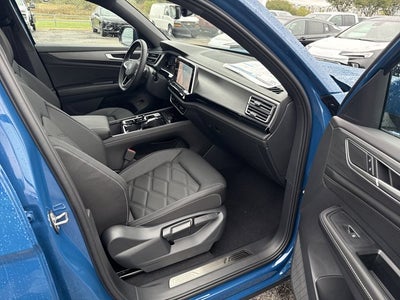 2026 Volkswagen Atlas Cross Sport 2.0T SE w/Technology and Panoramic Sunroof Package