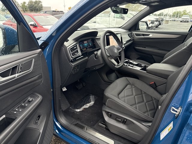 2026 Volkswagen Atlas Cross Sport 2.0T SE w/Technology and Panoramic Sunroof Package
