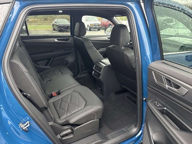 2026 Volkswagen Atlas Cross Sport 2.0T SE w/Technology and Panoramic Sunroof Package