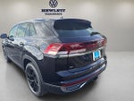 2026 Volkswagen Atlas Cross Sport 2.0T SE w/Technology and Panoramic Sunroof Package