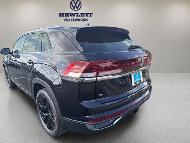 2026 Volkswagen Atlas Cross Sport 2.0T SE w/Technology and Panoramic Sunroof Package