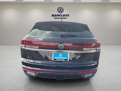 2026 Volkswagen Atlas Cross Sport 2.0T SE w/Technology and Panoramic Sunroof Package