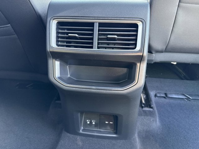 2026 Volkswagen Atlas Cross Sport 2.0T SE w/Technology and Panoramic Sunroof Package