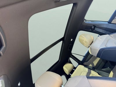 2026 Volkswagen Atlas Cross Sport 2.0T SE w/Technology and Panoramic Sunroof Package