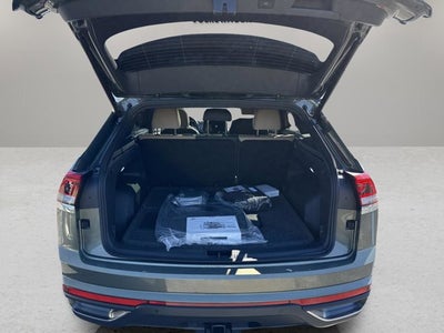 2026 Volkswagen Atlas Cross Sport 2.0T SE w/Technology and Panoramic Sunroof Package