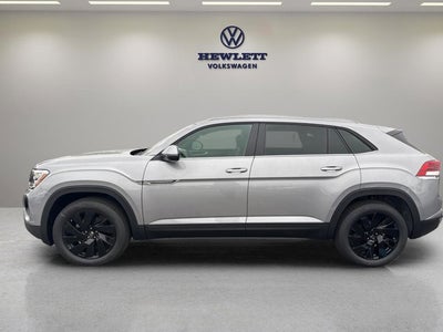2026 Volkswagen Atlas Cross Sport 2.0T SE w/Technology and Panoramic Sunroof Package