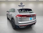 2026 Volkswagen Atlas Cross Sport 2.0T SE w/Technology and Panoramic Sunroof Package