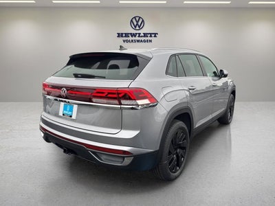 2026 Volkswagen Atlas Cross Sport 2.0T SE w/Technology and Panoramic Sunroof Package