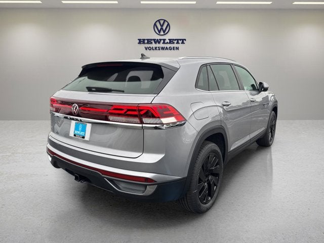 2026 Volkswagen Atlas Cross Sport 2.0T SE w/Technology and Panoramic Sunroof Package