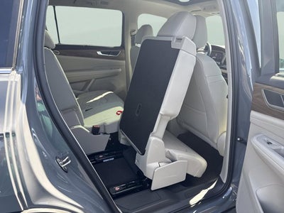 2026 Volkswagen Atlas 2.0T SE w/Technology and Panoramic Sunroof Package