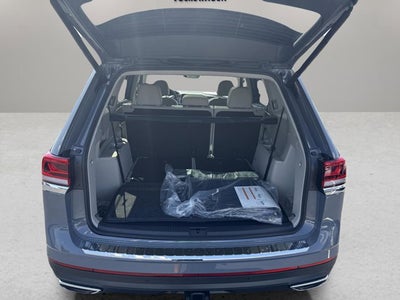 2026 Volkswagen Atlas 2.0T SE w/Technology and Panoramic Sunroof Package