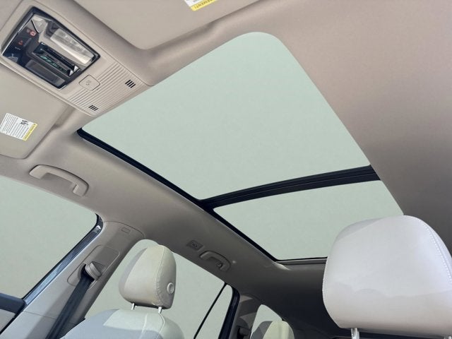 2026 Volkswagen Atlas 2.0T SE w/Technology and Panoramic Sunroof Package