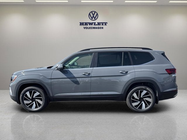 2026 Volkswagen Atlas 2.0T SE w/Technology and Panoramic Sunroof Package