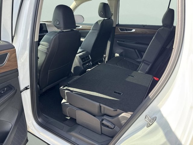 2026 Volkswagen Atlas 2.0T SE w/Technology and Panoramic Sunroof Package