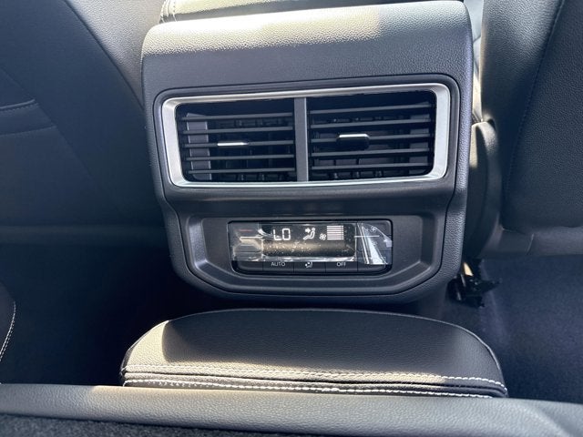 2026 Volkswagen Atlas 2.0T SE w/Technology and Panoramic Sunroof Package