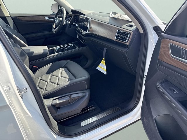 2026 Volkswagen Atlas 2.0T SE w/Technology and Panoramic Sunroof Package