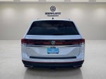 2026 Volkswagen Atlas 2.0T SE w/Technology and Panoramic Sunroof Package
