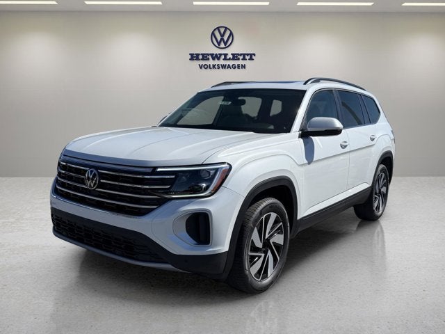 2026 Volkswagen Atlas 2.0T SE w/Technology with Captain's Chairs and Panoramic Sunroof Package