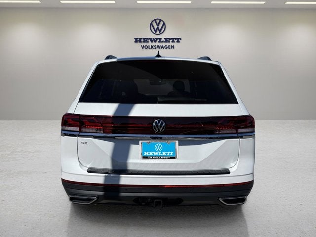 2026 Volkswagen Atlas 2.0T SE w/Technology with Captain's Chairs and Panoramic Sunroof Package