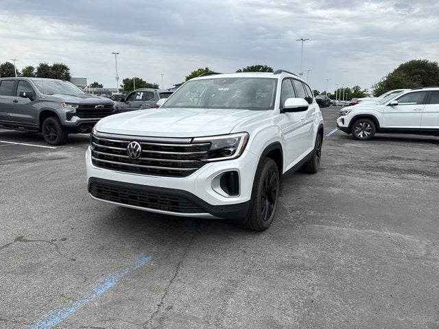 2026 Volkswagen Atlas 2.0T SE w/Technology and Panoramic Sunroof Package