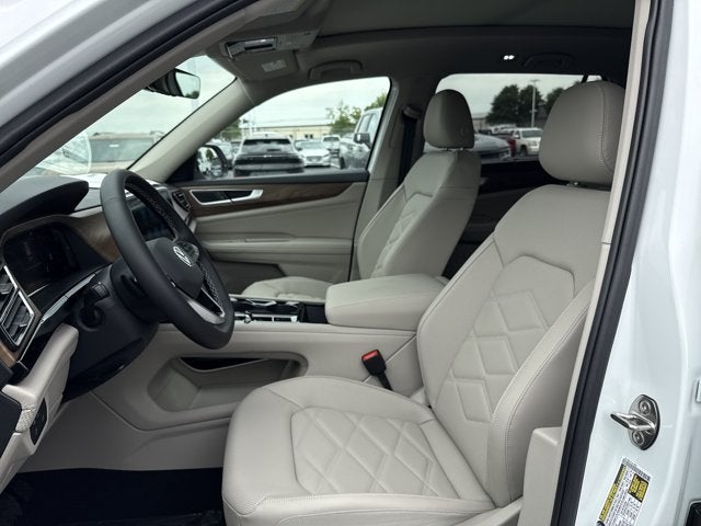 2026 Volkswagen Atlas 2.0T SE w/Technology and Panoramic Sunroof Package