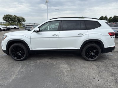 2026 Volkswagen Atlas 2.0T SE w/Technology and Panoramic Sunroof Package