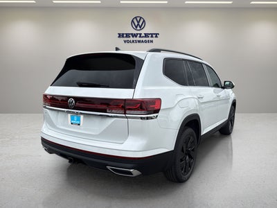 2026 Volkswagen Atlas 2.0T SE w/Technology and Panoramic Sunroof Package
