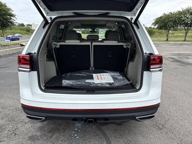 2026 Volkswagen Atlas 2.0T SE w/Technology and Panoramic Sunroof Package