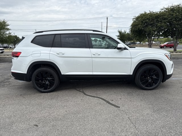 2026 Volkswagen Atlas 2.0T SE w/Technology and Panoramic Sunroof Package