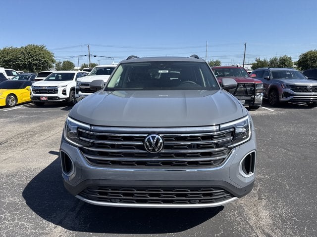 2026 Volkswagen Atlas 2.0T SE w/Technology and Panoramic Sunroof Package