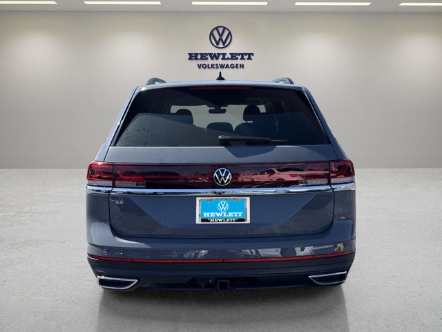 2026 Volkswagen Atlas 2.0T SE w/Technology and Panoramic Sunroof Package
