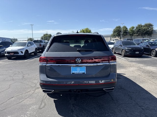 2026 Volkswagen Atlas 2.0T SE w/Technology and Panoramic Sunroof Package