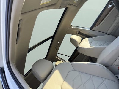 2026 Volkswagen Atlas 2.0T SE w/Technology and Panoramic Sunroof Package