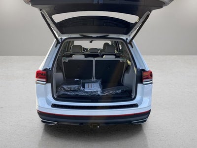 2026 Volkswagen Atlas 2.0T SE w/Technology and Panoramic Sunroof Package