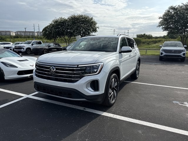 2026 Volkswagen Atlas 2.0T SE w/Technology and Panoramic Sunroof Package