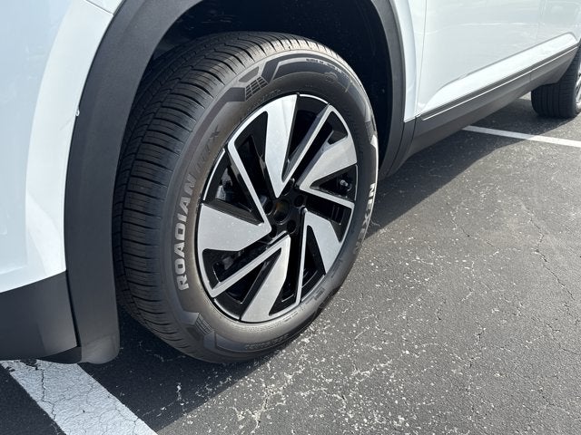 2026 Volkswagen Atlas 2.0T SE w/Technology and Panoramic Sunroof Package