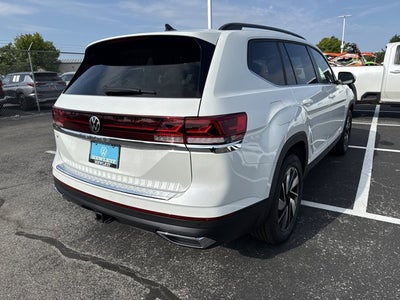 2026 Volkswagen Atlas 2.0T SE w/Technology and Panoramic Sunroof Package