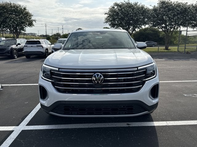 2026 Volkswagen Atlas 2.0T SE w/Technology and Panoramic Sunroof Package