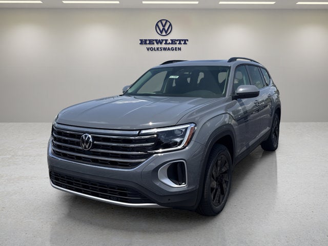 2026 Volkswagen Atlas 2.0T SE w/Technology with Captain's Chairs and Panoramic Sunroof Package