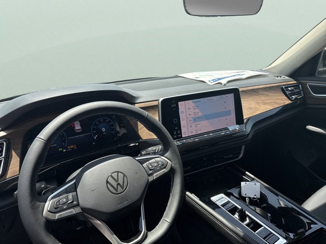 2026 Volkswagen Atlas 2.0T SE w/Technology with Captain's Chairs and Panoramic Sunroof Package
