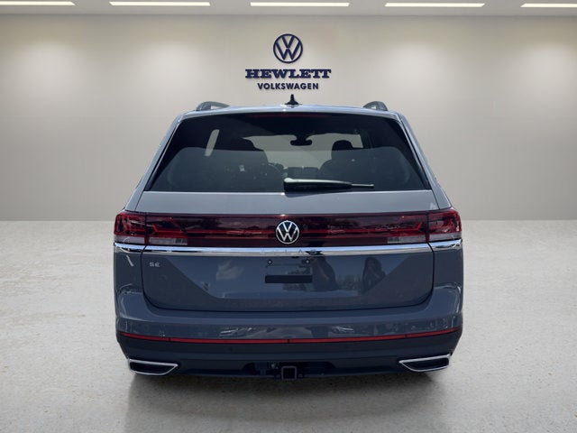 2026 Volkswagen Atlas 2.0T SE w/Technology with Captain's Chairs and Panoramic Sunroof Package