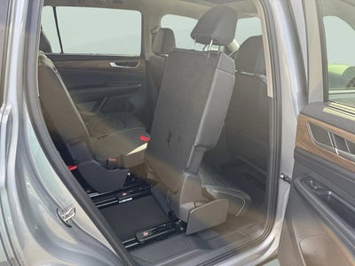 2026 Volkswagen Atlas 2.0T SE w/Technology and Panoramic Sunroof Package