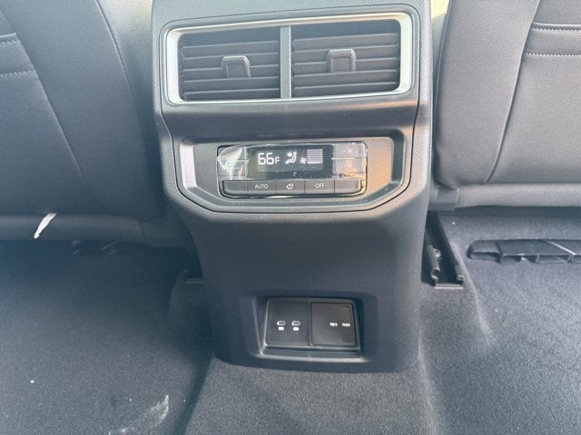 2026 Volkswagen Atlas 2.0T SE w/Technology and Panoramic Sunroof Package