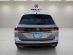 2026 Volkswagen Atlas 2.0T SE w/Technology and Panoramic Sunroof Package