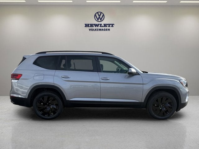 2026 Volkswagen Atlas 2.0T SE w/Technology and Panoramic Sunroof Package