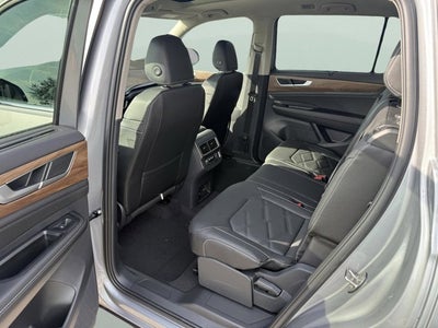 2026 Volkswagen Atlas 2.0T SE w/Technology and Panoramic Sunroof Package