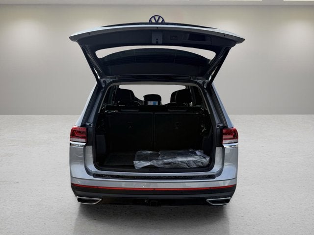 2026 Volkswagen Atlas 2.0T SE w/Technology and Panoramic Sunroof Package