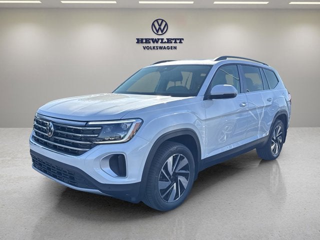 2026 Volkswagen Atlas 2.0T SE w/Technology and Panoramic Sunroof Package